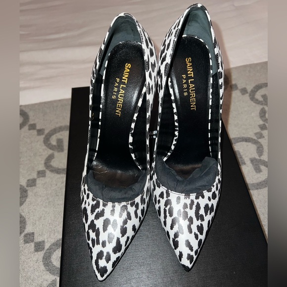 Authentic YSL snow leopard pumps, size 6 - Picture 6 of 8
